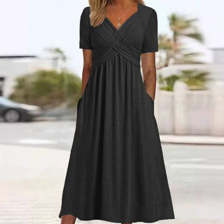 Amanda - Flattering Dress